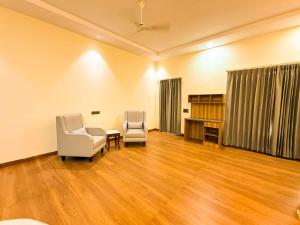 Gallery image of The Mahalwara Farm in Manesar
