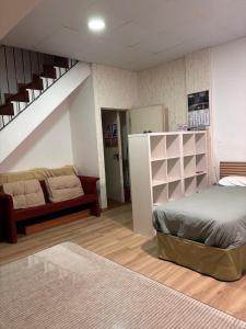 Posezení v ubytování CASTILLEJA , Casa-Apartamento cerca centro Sevilla Wifi Familias Trabajo Garaje