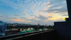 Galería fotográfica de Luxebnb-2Bhk Apartment en Pune