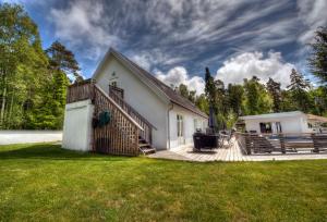 Το κτήριο όπου στεγάζεται  η βίλα