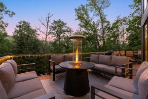 Posezení v ubytování Mtn Views - Hot Tub - Nature - Escape - Serenity