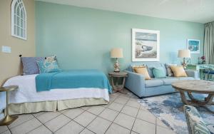 Ένα ή περισσότερα κρεβάτια σε δωμάτιο στο Phoenix East 1502 condo