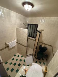 Ένα μπάνιο στο Casa La Cañada216 con Alberca Climatizada +6 φωτογραφίες