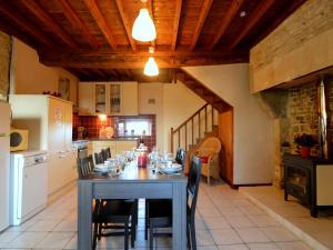 Dapur atau dapur kecil di Normandy Coastal Haven