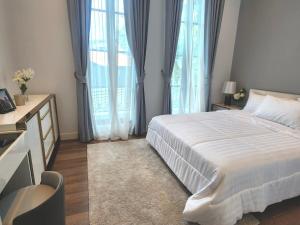 Galeriebild der Unterkunft 5-Star Pool Villa 4BR Private Luxury-Sukhumvit in Bangkok