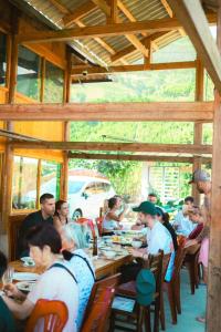 Επισκέπτες που μένουν στο Dinh Sapa Trekking & Homestay