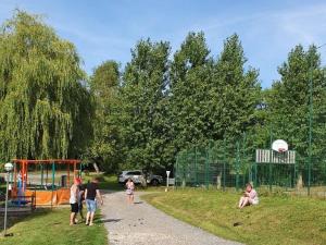 Επισκέπτες που μένουν στο Chalet 50m² avec Terrasse - 8 personnes, 3 chambres - API-1-52-551 +10 φωτογραφίες