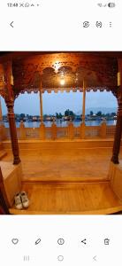 Фотография из галереи Young Beauty Star Houseboat в Сринагаре