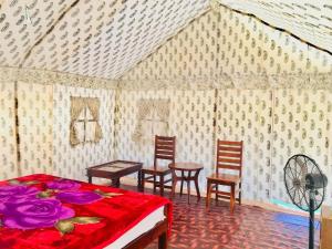 Katil atau katil-katil dalam bilik di Mumtaz Desert Camp By Alcor +12 gambar