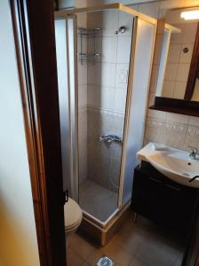 Ένα μπάνιο στο Villa Erotokritos