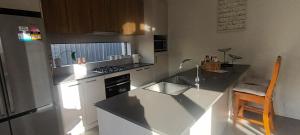 Gallery image of Peaceful Throsby Stay with Garden and Garage Perfect for Families in Harrison +27 photos