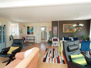 Ruang duduk di 6 person holiday home in Korsør