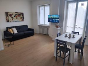 Et tv og/eller underholdning på City center, between Piazza Alfieri and Piazza Palio