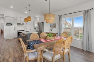 Kuchyň nebo kuchyňský kout v ubytování The White Heron home + 31 fotografií