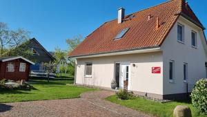 Το κτήριο όπου στεγάζεται  η παραθεριστική κατοικία +23 φωτογραφίες