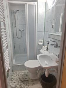 Koupelna v ubytování Willa Turnia Karpacz + 14 fotografií