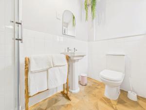 Koupelna v ubytování Cosy Coastal Falmouth Studio + 5 fotografií