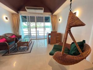 Gallery image of No6 Double Suite, Rainbow Arokaya Welness Resort in Ban Hua Sai