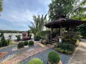 Zahrada ubytování Rainbow Arokaya Holistic Longevity Wellness Resort - Riverfront Room 6