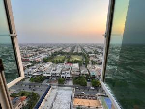 Afbeelding uit fotogalerij van Homies Apartments in DHA phase 4 Gold crest Mall in Lahore +116 foto's