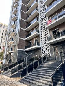 Tòa nhà nơi căn hộ tọa lạc