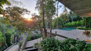 Κήπος έξω από το Maxwell Villa Bali