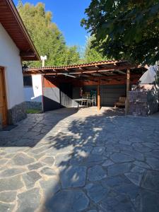 Το κτήριο όπου στεγάζεται  η παραθεριστική κατοικία