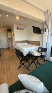 Televiisor ja/või meelelahutuskeskus majutusasutuses Studio 2 min do metrô - Transamerica Expo Center 2km