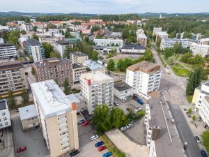 Nespecifikovaný výhled na destinaci Jyväskylä nebo výhled na město při pohledu z apartmánu