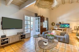 Μια τηλεόραση ή/και κέντρο ψυχαγωγίας στο L'évaroma