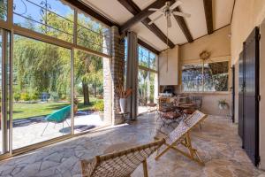 Χώρος καθιστικού στο L'évaroma