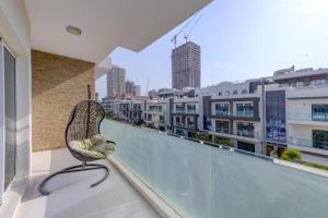 Bazén v ubytování luxurious miracle home nebo v jeho okolí
