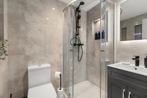 Ένα μπάνιο στο Luxury Studio Stratford London +18 φωτογραφίες
