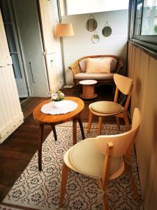 Un lugar para sentarse en Beautiful studio