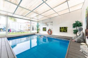 Πισίνα στο ή κοντά στο MalagaSuite Private Oasis House