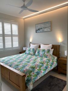 En eller flere senge i et værelse på Bella Cottage by the sea + 19 billeder