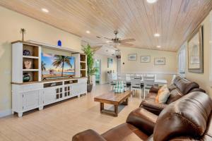 Et tv og/eller underholdning på Bean Point Bungalow