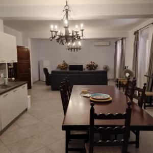 Kuchyň nebo kuchyňský kout v ubytování Villa Solaria