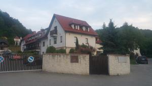 Budova, v ktorej sa apartmán nachádza