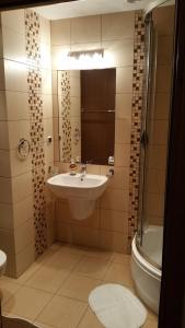 Kúpeľňa v ubytovaní Apartament Stary Kazimierz - Apartamenty Pod Aniołem
