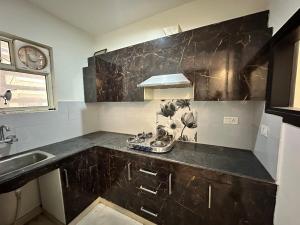 Fotografie z fotogalerie ubytování GetawayZ Rishikesh - 1BHK Luxury Flat - Tapovan 1BHK v destinaci Rišikéš + 5 fotografií