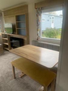 Gallery image of Epsom caravan Weymouth bay in Preston