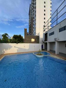 Πισίνα στο ή κοντά στο Mactan Plains Unit For Rent