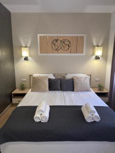 Ένα ή περισσότερα κρεβάτια σε δωμάτιο στο Harteneck Apartments