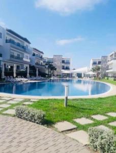 Swimmingpoolen hos eller tæt på Blanca beach