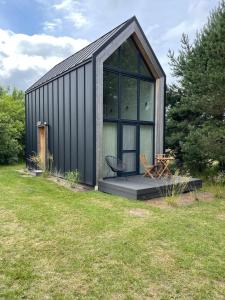 Κήπος έξω από το Stylish Tiny Cabin Pitrog