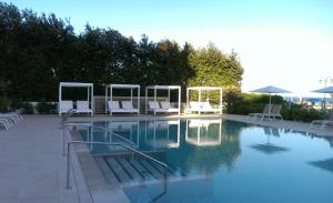 Bazén v ubytování Hotel Orient & Pacific nebo v jeho okolí