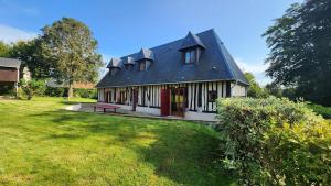 Κήπος έξω από το Escapade en Normandie