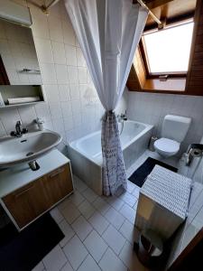 Φωτογραφία από το άλμπουμ του La loge Prince-Evêque σε Porrentruy