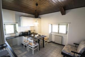 Kuchyň nebo kuchyňský kout v ubytování Casa Jolanda + 13 fotografií